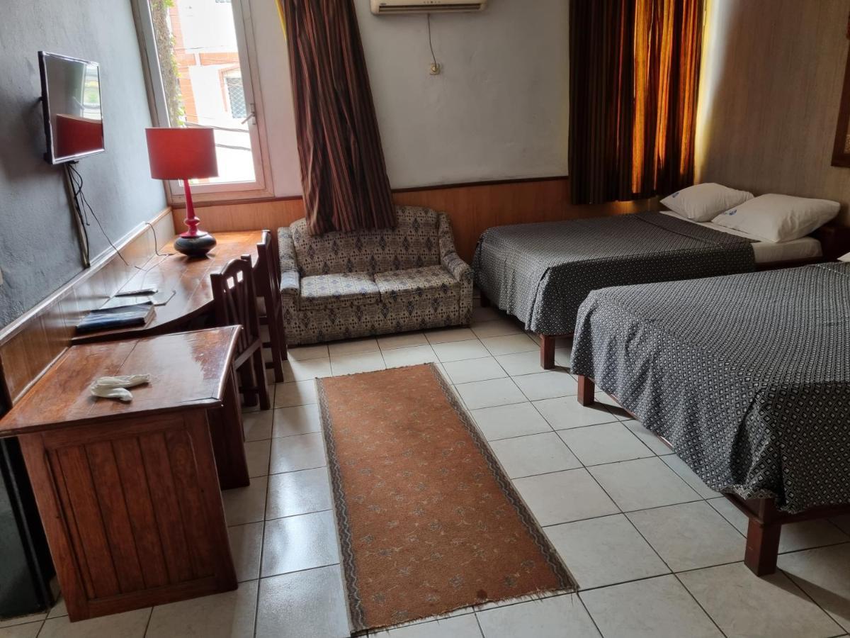Hotel Saffana Дуала Экстерьер фото